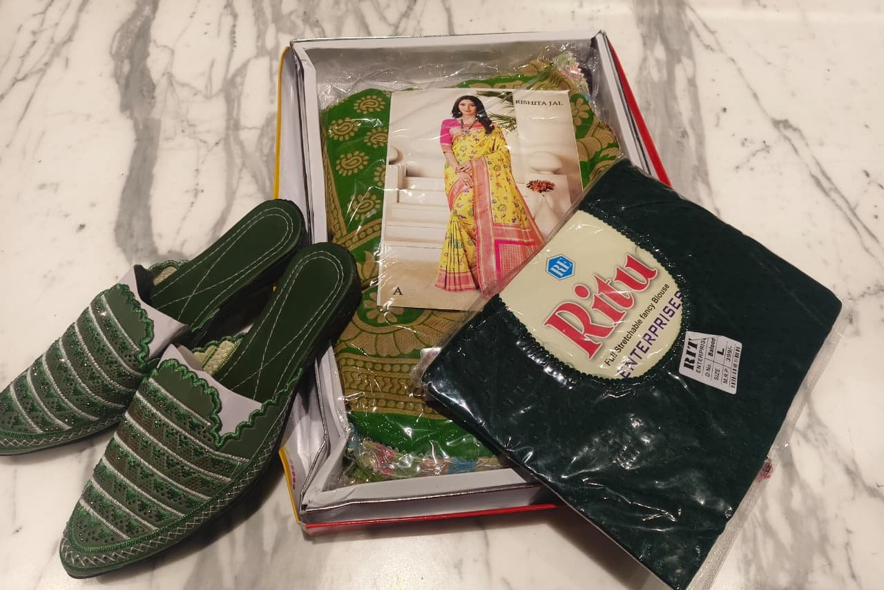 1 Saree +1 flats + 1Blouse + Bhagyalaxmii coupon