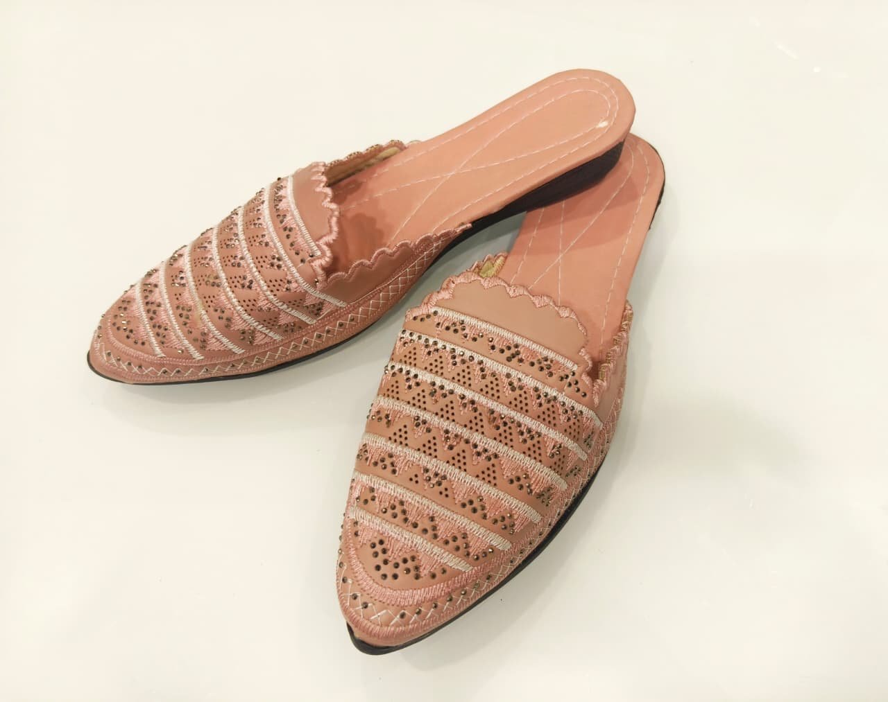 1 Saree +1 flats + 1Blouse + Bhagyalaxmii coupon - Image 3